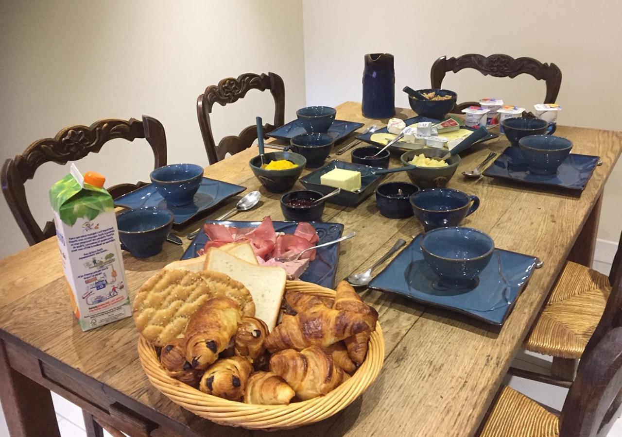 Auberge Le Canard Qui Rit Plelauff Экстерьер фото
